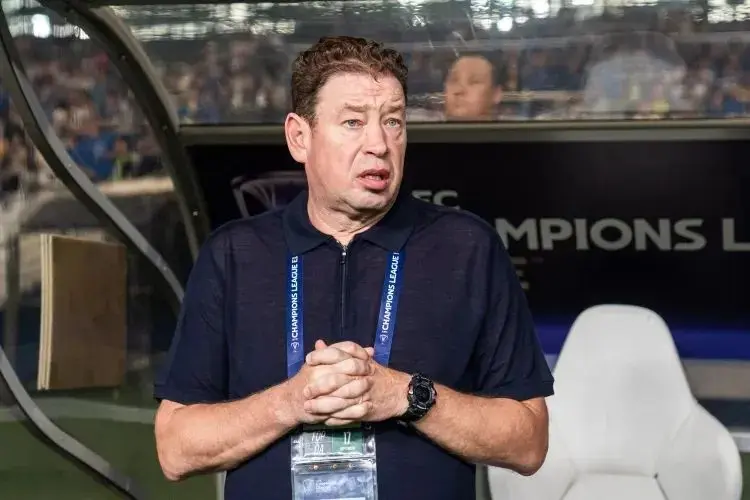 天左右的休, 分享国内足, 同时足球报